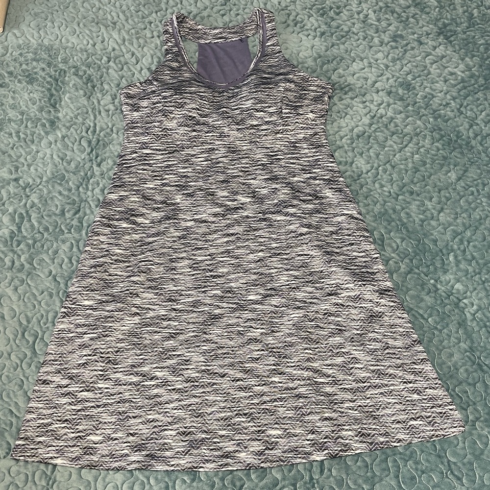 MPG Dress Golf Tennis Travel Sz M Purple/Multi Side Pockets Poly/Spandex Blend